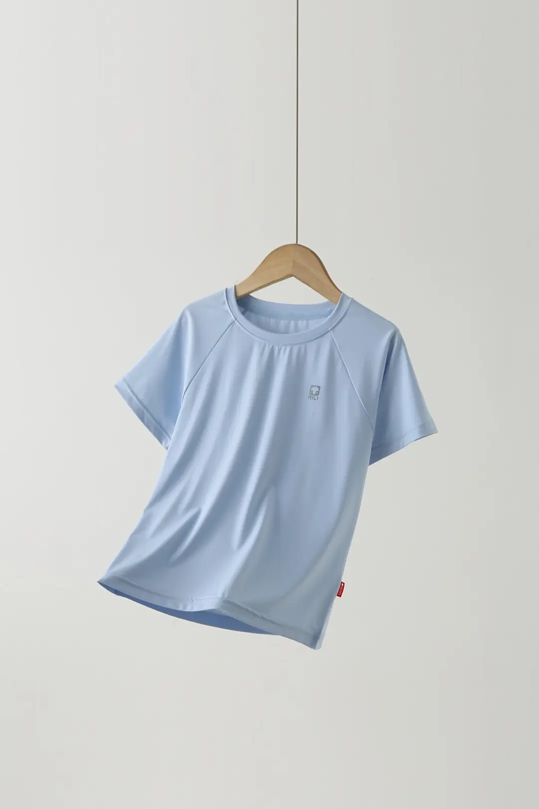 Light Blue Quick-Drying T-Shirt for Girls Boys Summer Wear — feature 7