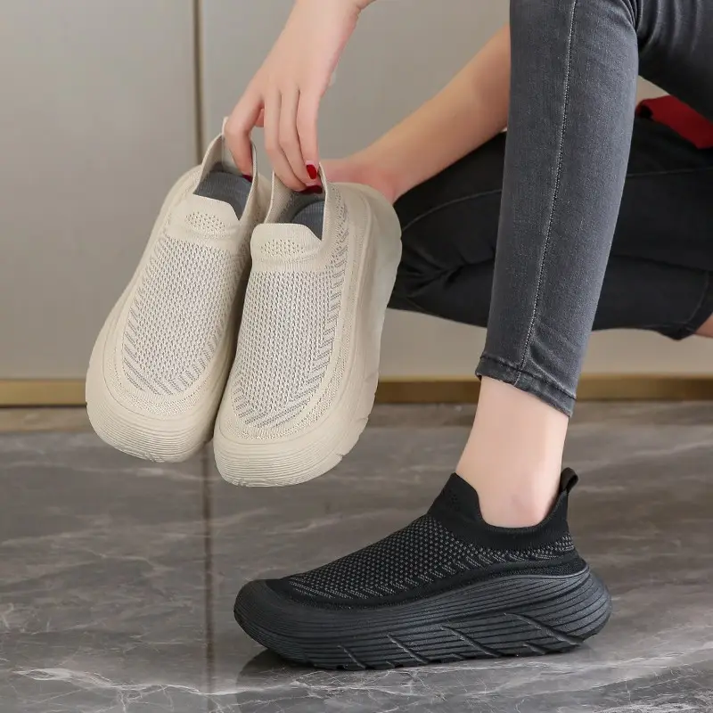 Women's 2025 New Summer Breathable and Versatile One-Leg Fly-Knit Mesh Sneakers with a Poop-Feeling Feel — feature 38