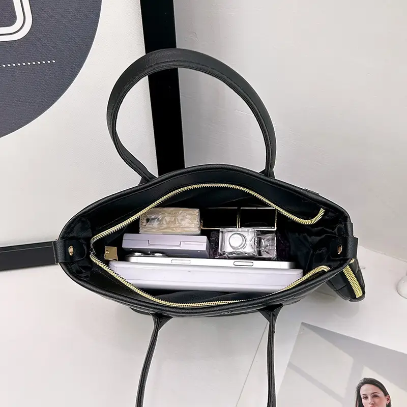 Women's Diamond Crossbody Bags 2025 Spring Collection - Image 8