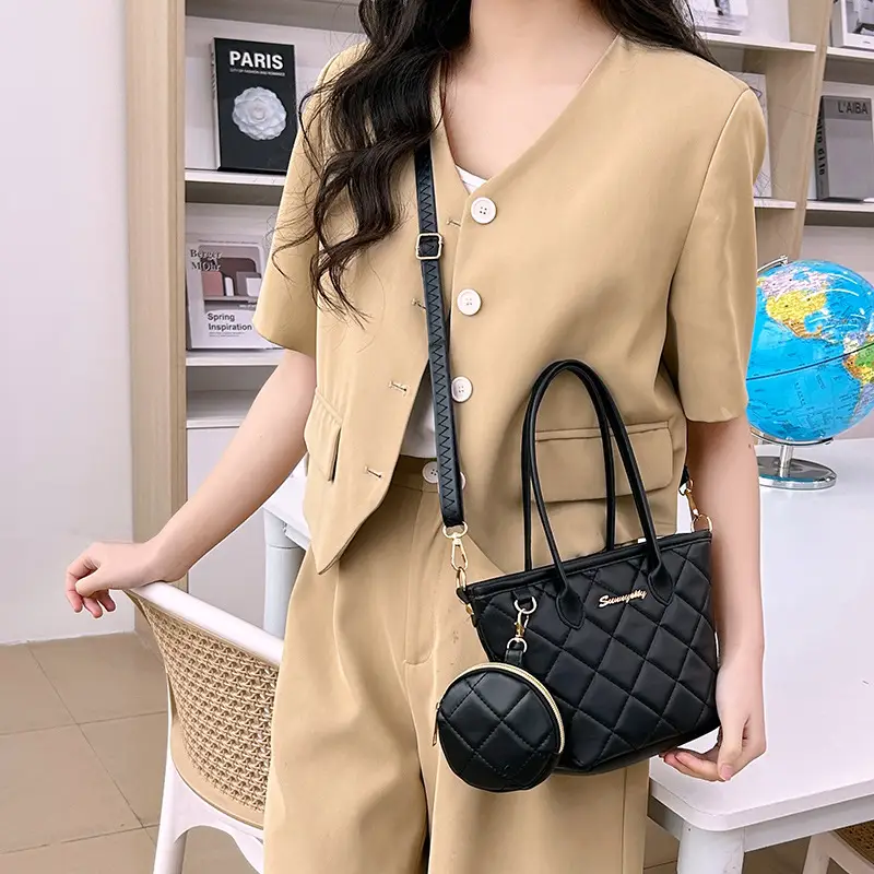 Women's Diamond Crossbody Bags 2025 Spring Collection - Image 9