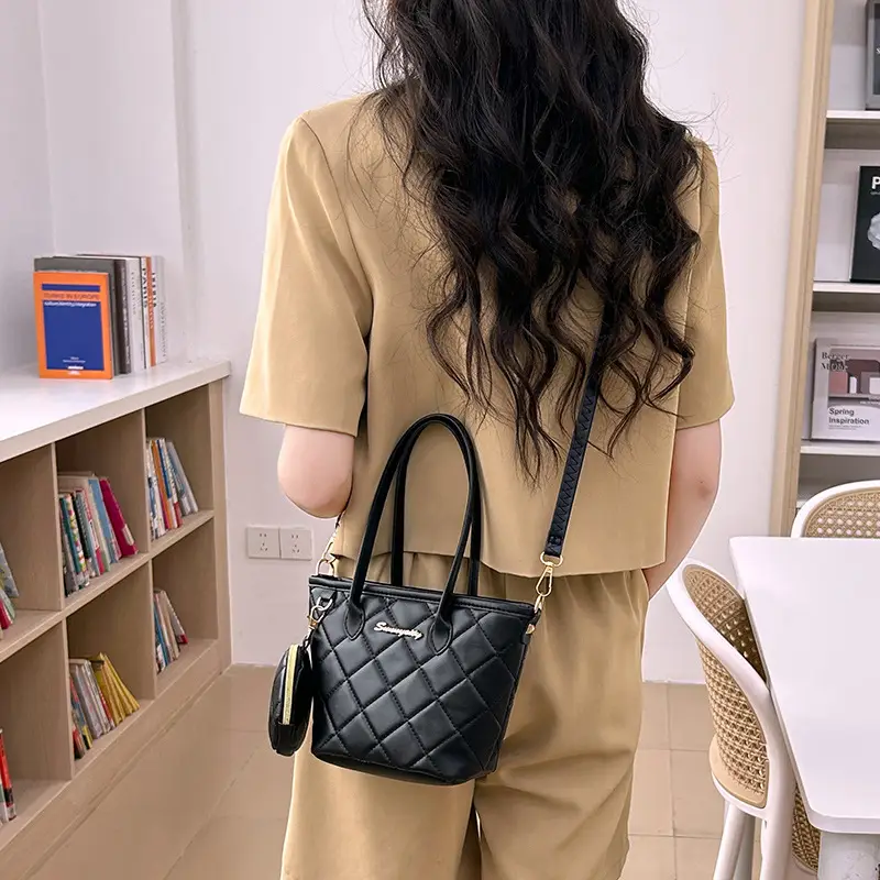 Women's Diamond Crossbody Bags 2025 Spring Collection - Image 10
