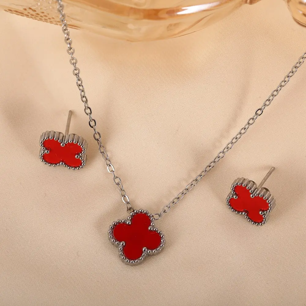Stainless Steel Four-Leaf Clover Necklace Set — feature 6