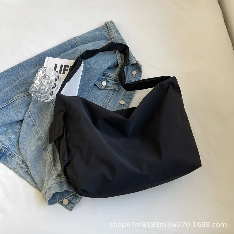 Black Large Capacity Shoulder Bag for Women — feature 14