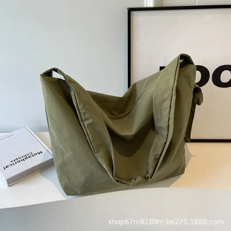 Black Large Capacity Shoulder Bag for Women — feature 29
