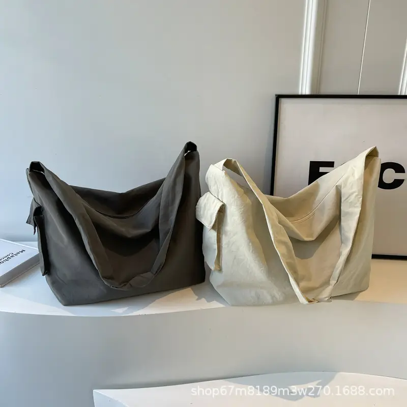 Black Large Capacity Shoulder Bag for Women — feature 35