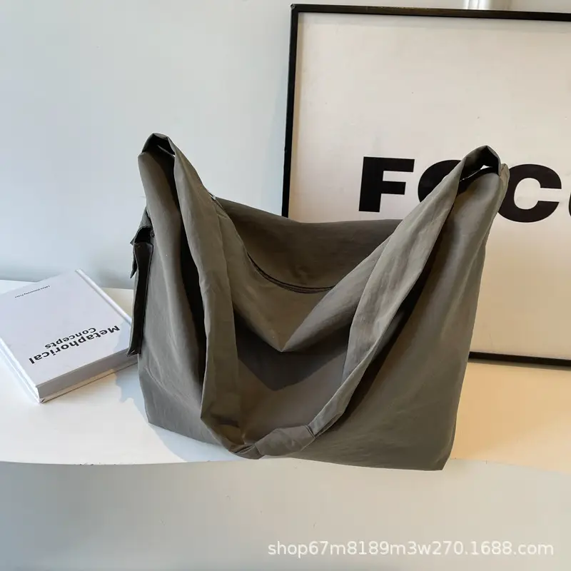 Black Large Capacity Shoulder Bag for Women — feature 37