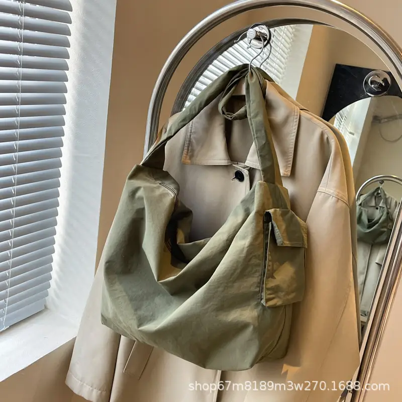 Black Large Capacity Shoulder Bag for Women — feature 42