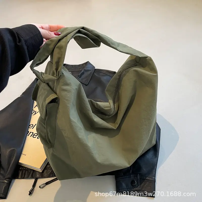 Black Large Capacity Shoulder Bag for Women — feature 45