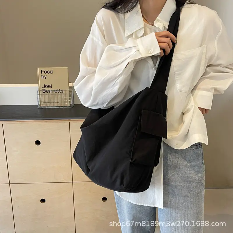 Black Large Capacity Shoulder Bag for Women — feature 49