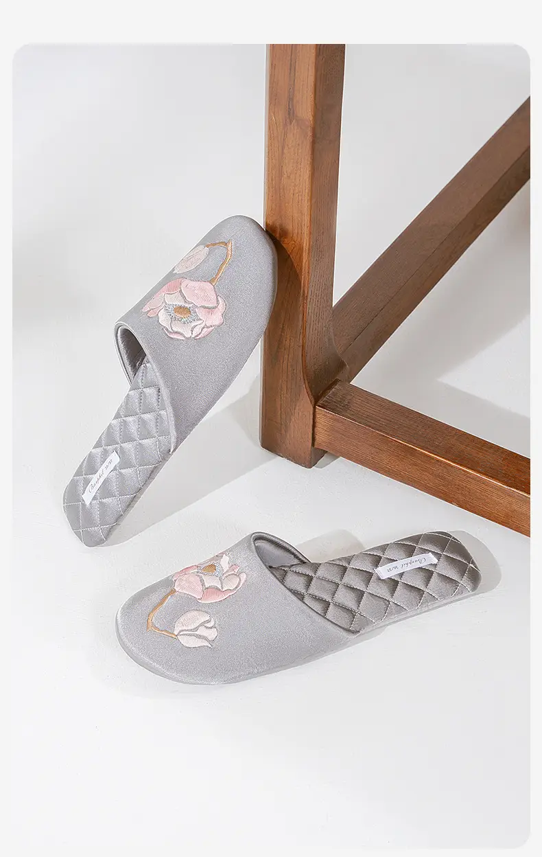 Barphil Embroidered Slippers for Women, Postpartum Shoes, Autumn and Winter Indoor Home Non-Slip Silent Closed-Toe New Chinese Style Cotton Slippers — feature 27
