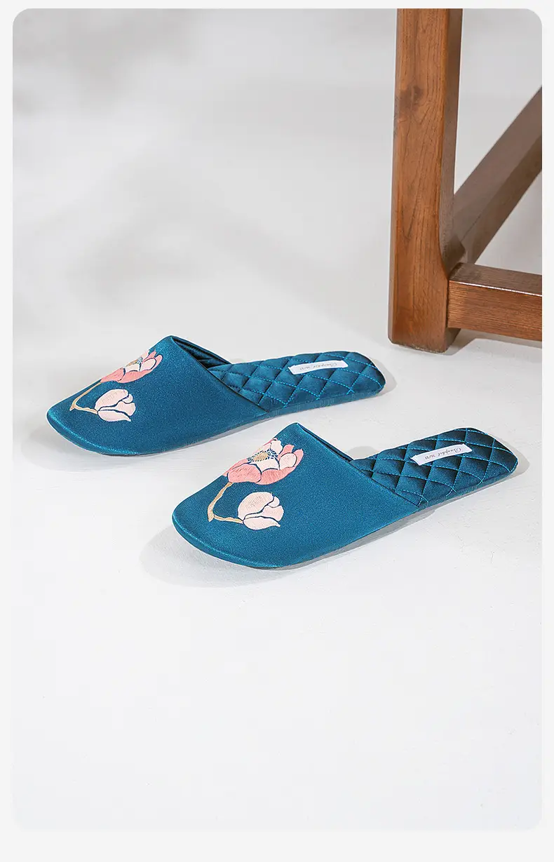 Barphil Embroidered Slippers for Women, Postpartum Shoes, Autumn and Winter Indoor Home Non-Slip Silent Closed-Toe New Chinese Style Cotton Slippers — feature 29