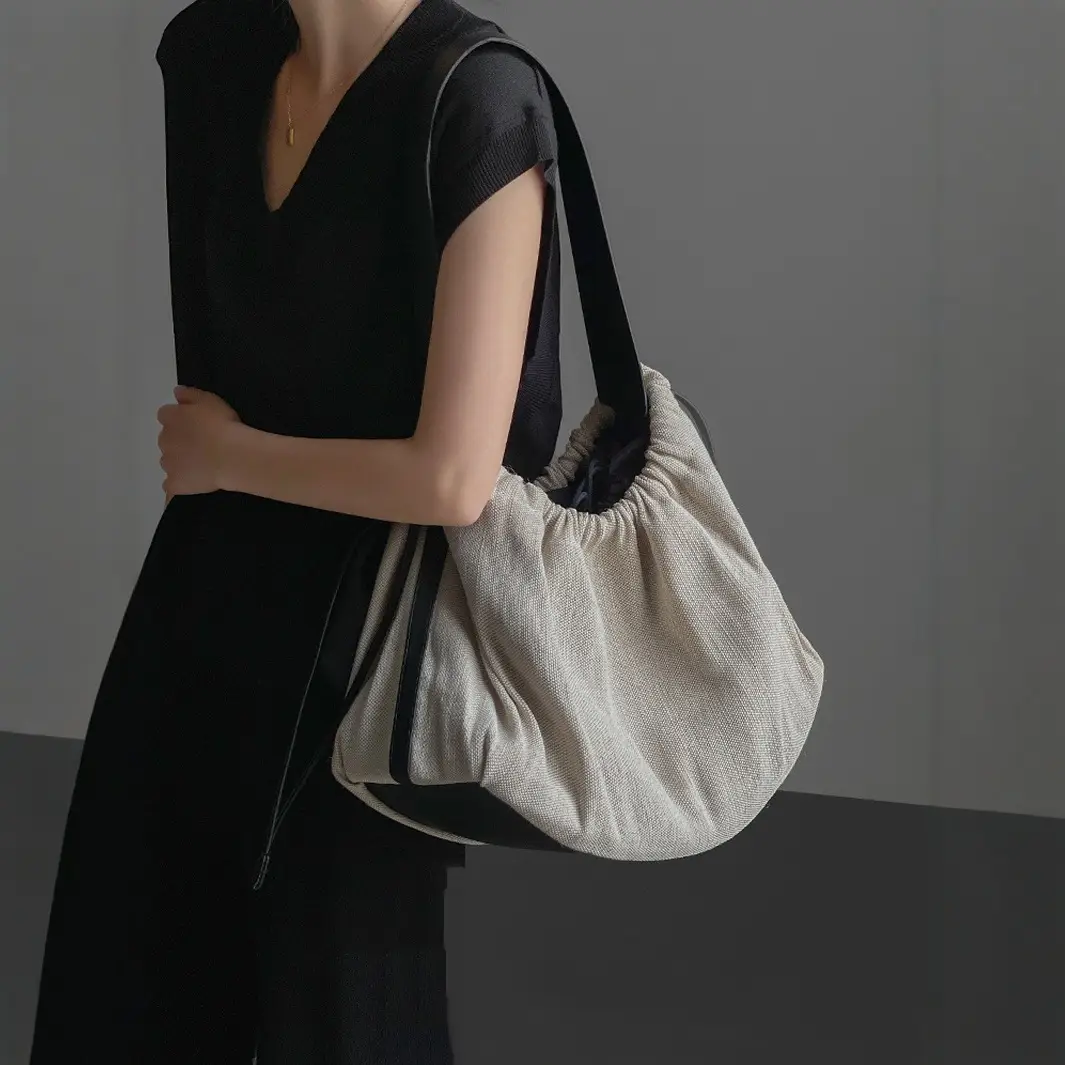 2025 New Ins Style Silver Canvas Shoulder Bag