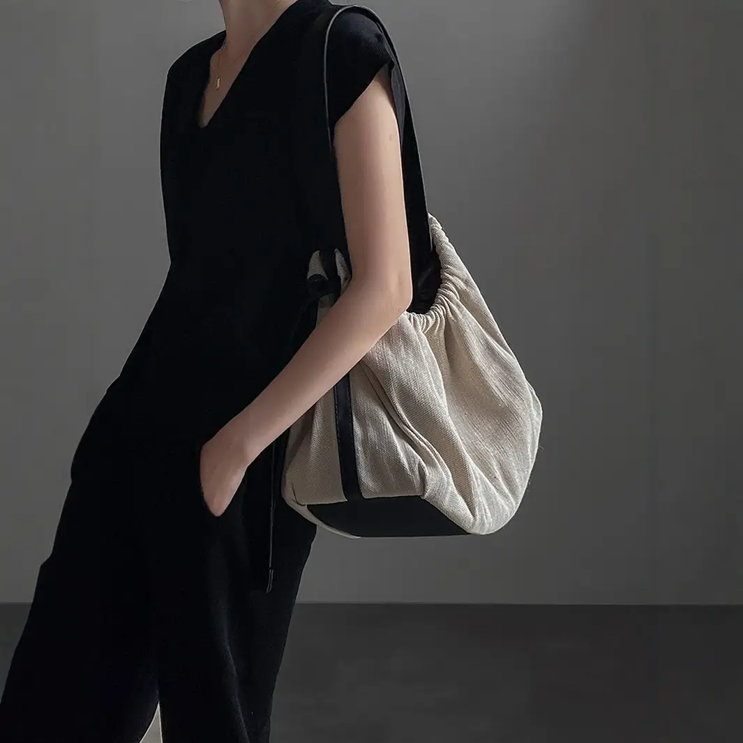 2025 New Ins Style Silver Canvas Shoulder Bag