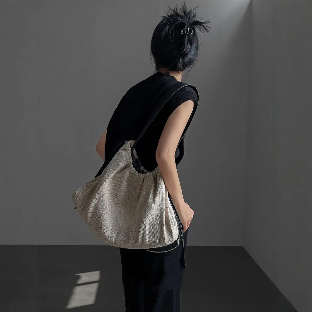 2025 New Ins Style Silver Canvas Shoulder Bag