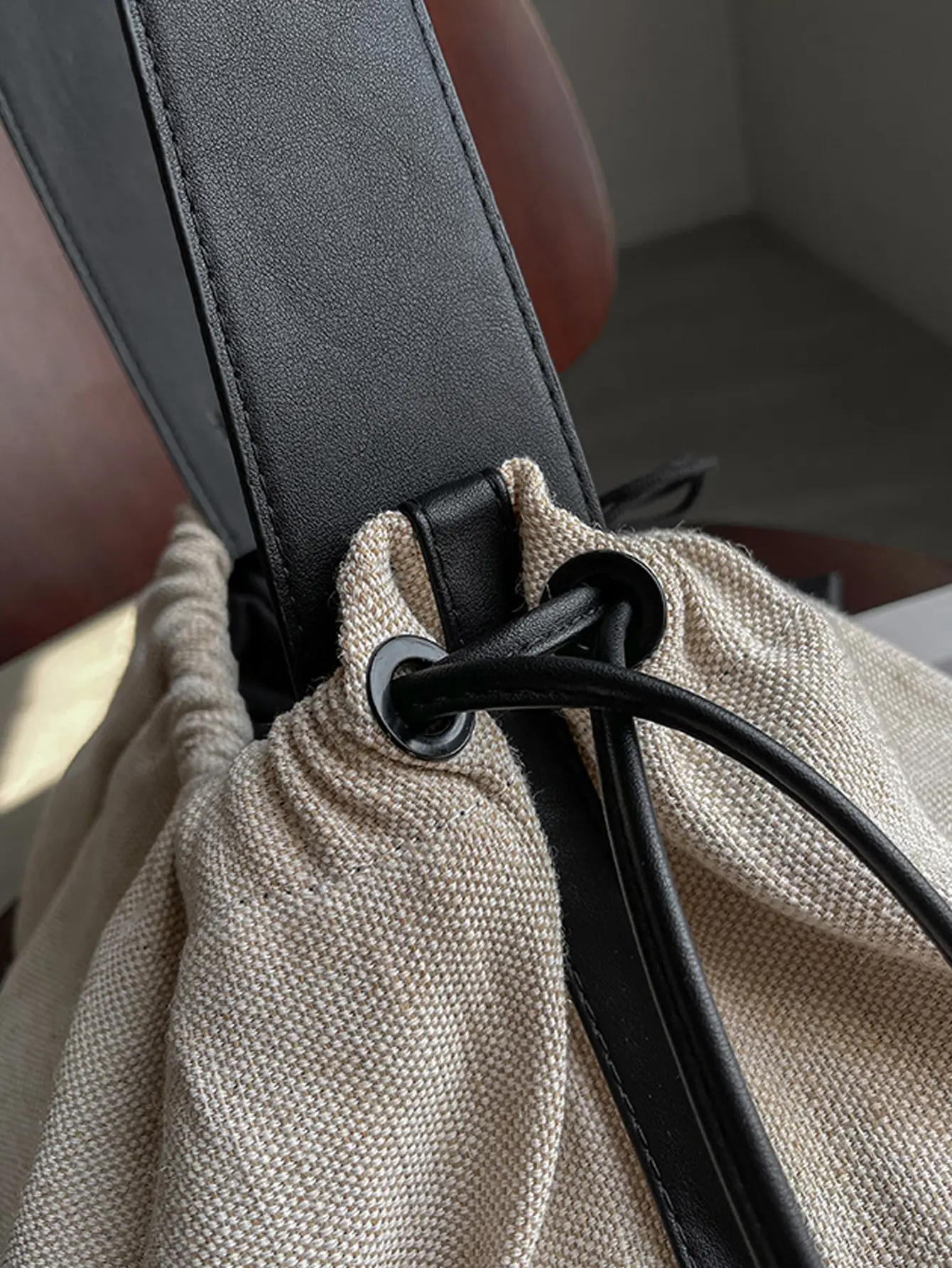 2025 New Ins Style Silver Canvas Shoulder Bag — feature 7