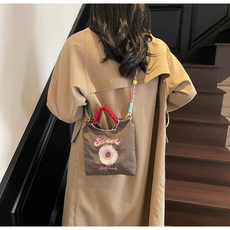 Cross-Border Embroidered Donut Bag for Women — feature 15