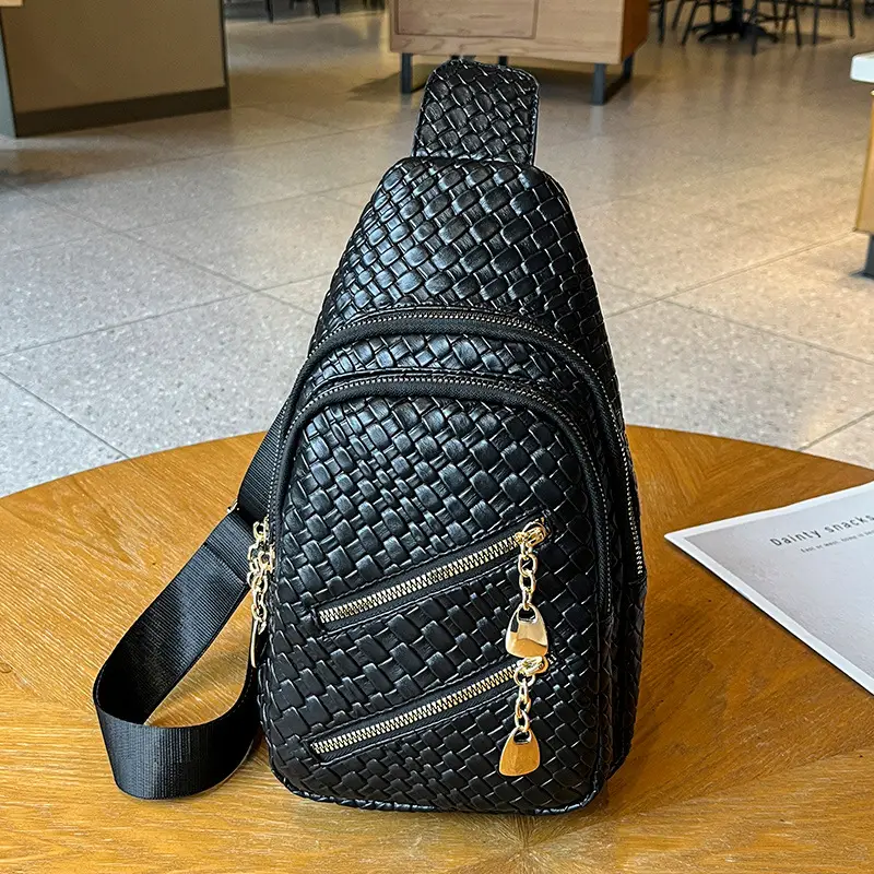 Elegant Black Croc Leather Crossbody Bag for Women - Image 3