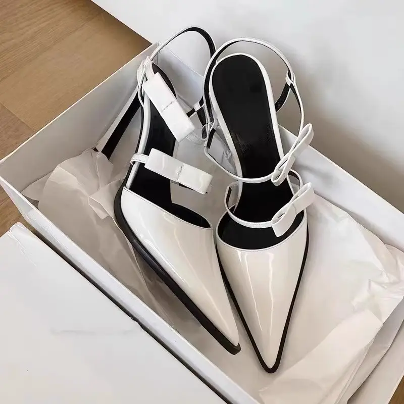 European and American Style Single-Strap Personalized Patent Leather Pointed-Toe Bow High-Heeled Sandals for Women, New Spring 2026 Model - Image 4