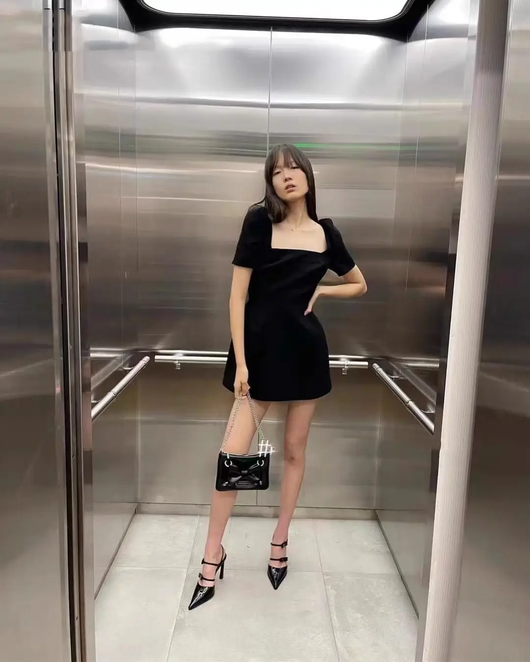 European and American Style Single-Strap Personalized Patent Leather Pointed-Toe Bow High-Heeled Sandals for Women, New Spring 2026 Model — feature 2
