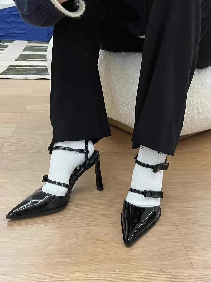 European and American Style Single-Strap Personalized Patent Leather Pointed-Toe Bow High-Heeled Sandals for Women, New Spring 2026 Model — feature 5