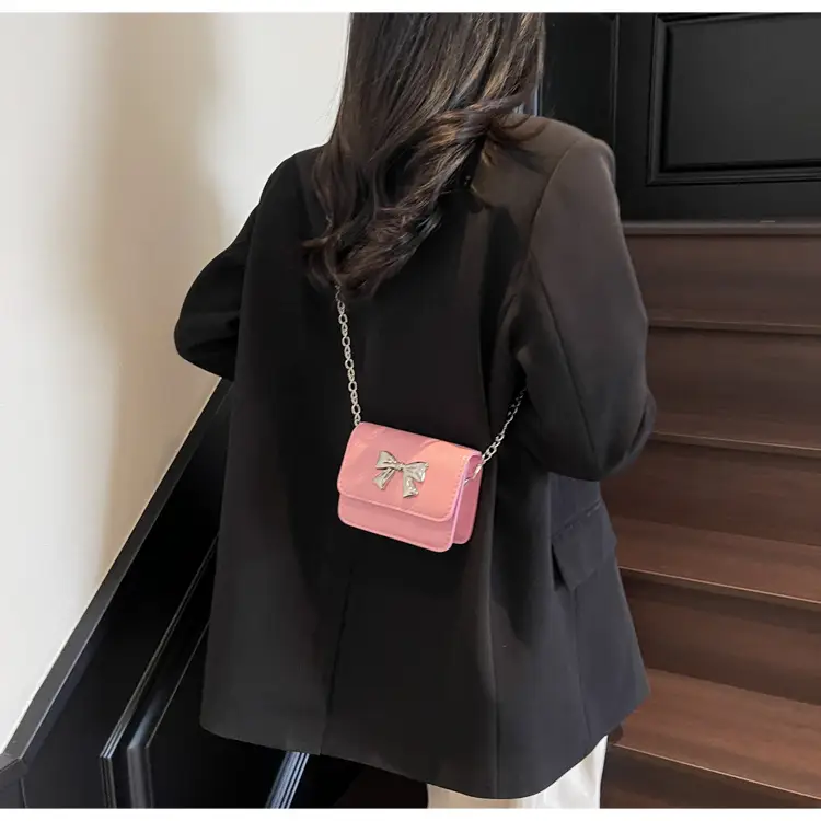Red Bow Chain Shoulder Bag for Women 2025 — feature 16