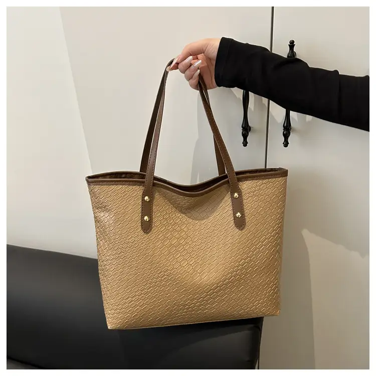 Women Woven Red Handbag Large Capacity Casual Shoulder Bag — feature 34
