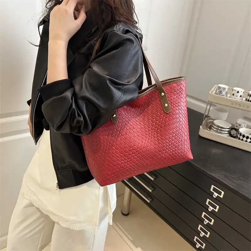 Women Woven Red Handbag Large Capacity Casual Shoulder Bag - Image 4