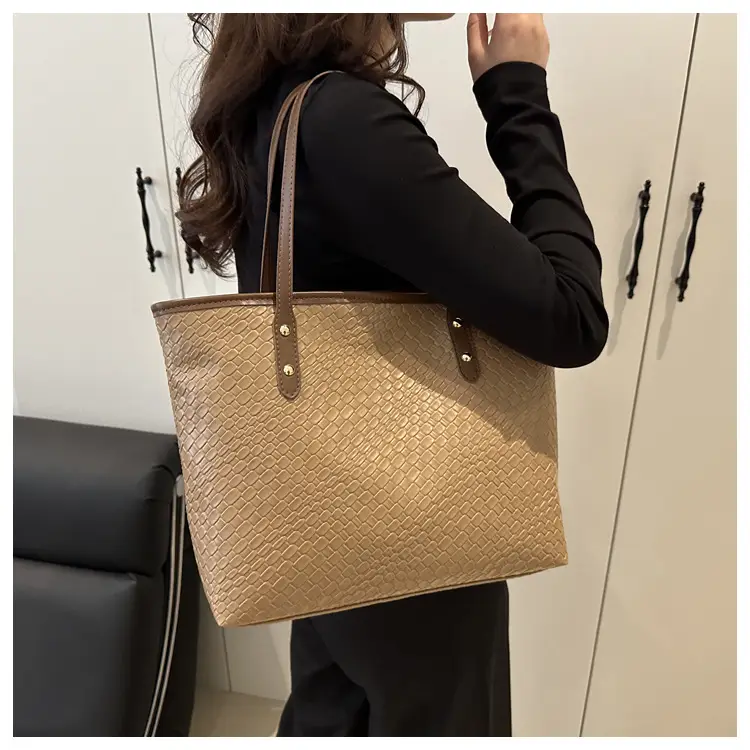Women's White Woven Tote Bag Large Capacity Shoulder Bag — feature 19