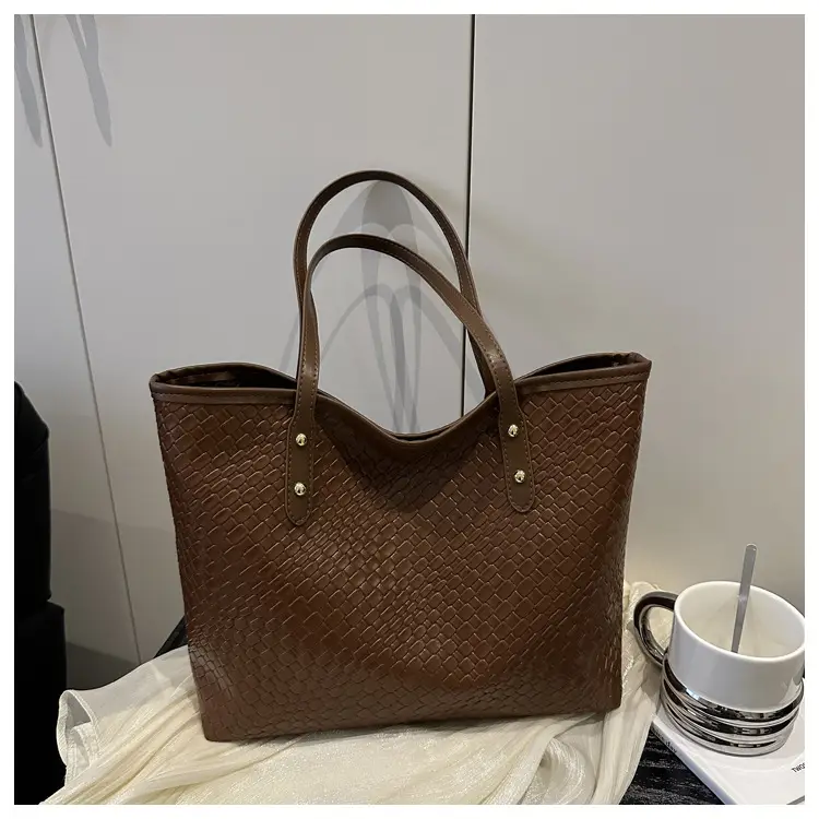 Women's White Woven Tote Bag Large Capacity Shoulder Bag - Image 2