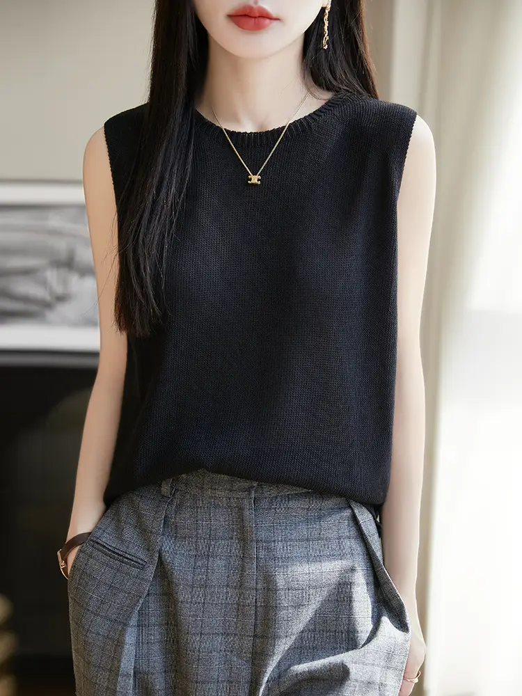 Women Green Knitted Sleeveless Vest with Round Neck - Image 8