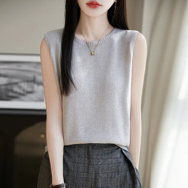 Women Green Knitted Sleeveless Vest with Round Neck - Image 3
