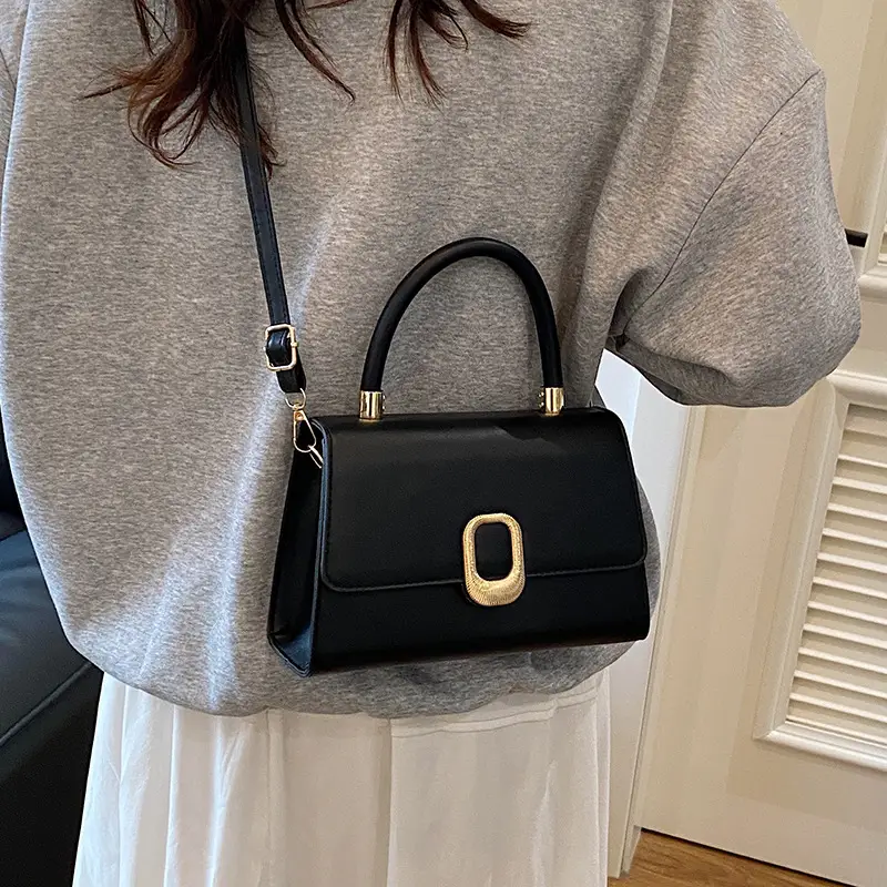 Black Square Shoulder Bag with Gold Clasp - Image 7