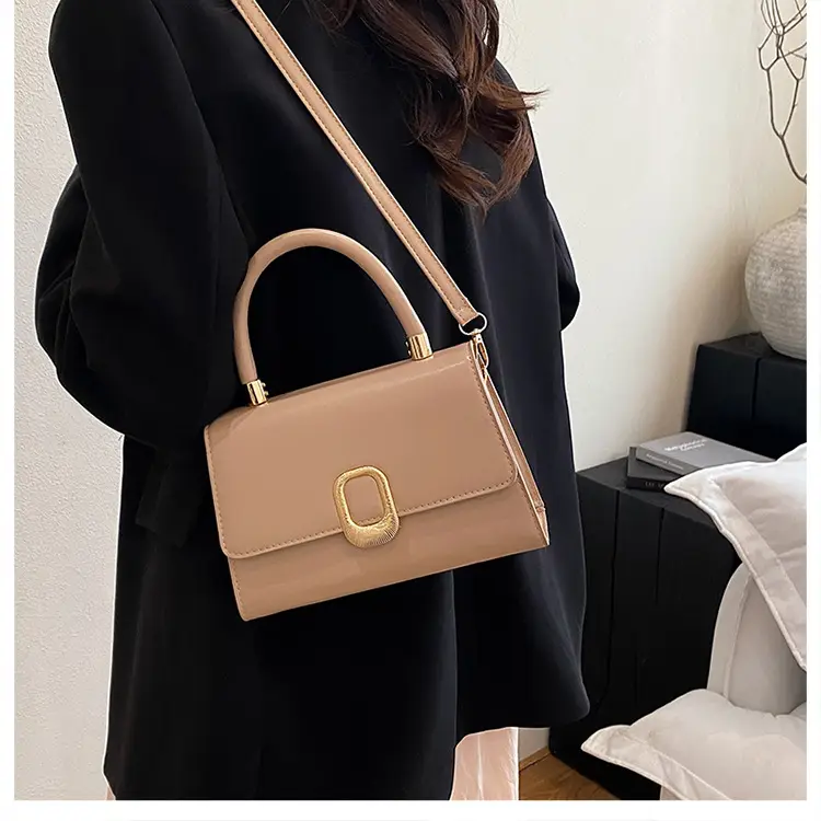 Black Square Shoulder Bag with Gold Clasp — feature 25