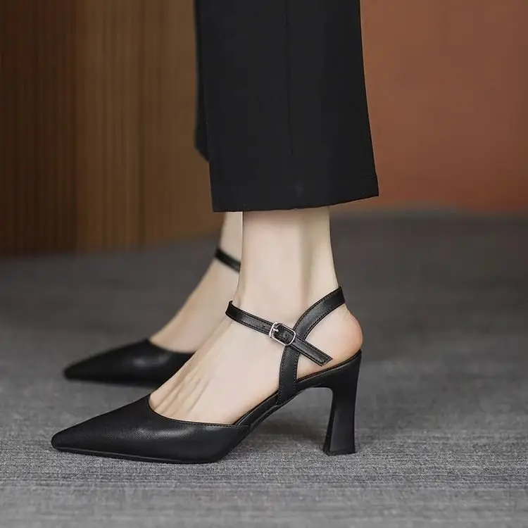 French High Heels Women's Thick Heel Toe Sandals 2025 Summer New Pointed Black Small Size Mid Heel Empty Shoes — feature 11