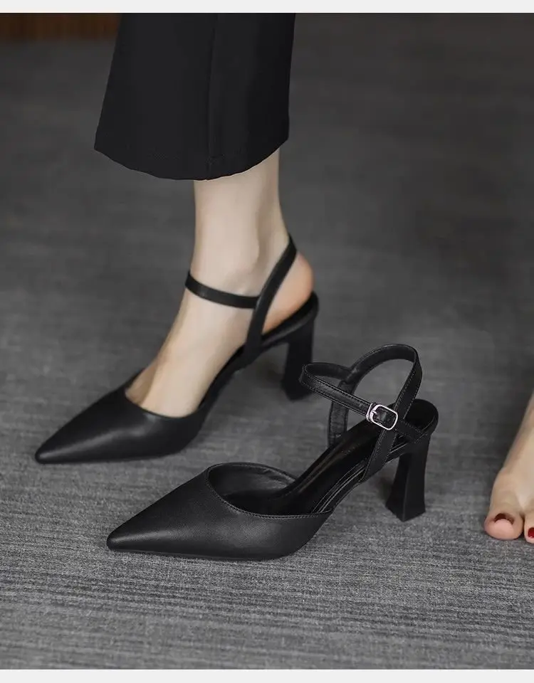 French High Heels Women's Thick Heel Toe Sandals 2025 Summer New Pointed Black Small Size Mid Heel Empty Shoes — feature 7
