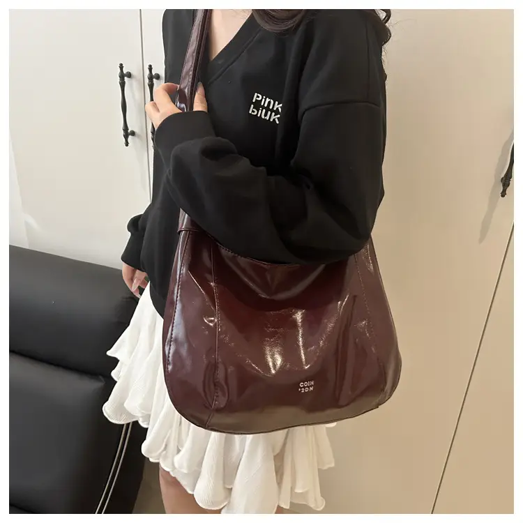 Women's Cream Shoulder Crossbody Tote Bag with Tassel — feature 11