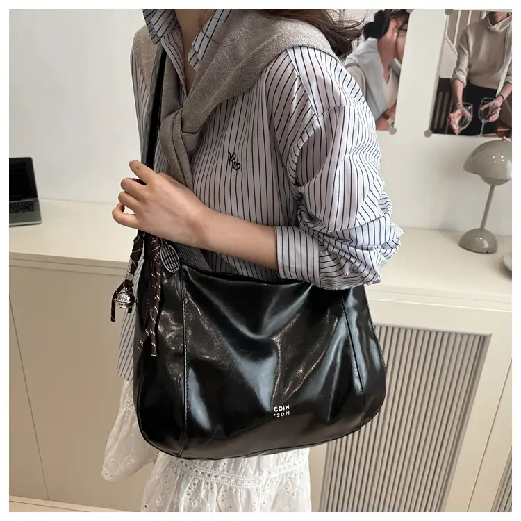 Women's Cream Shoulder Crossbody Tote Bag with Tassel — feature 16