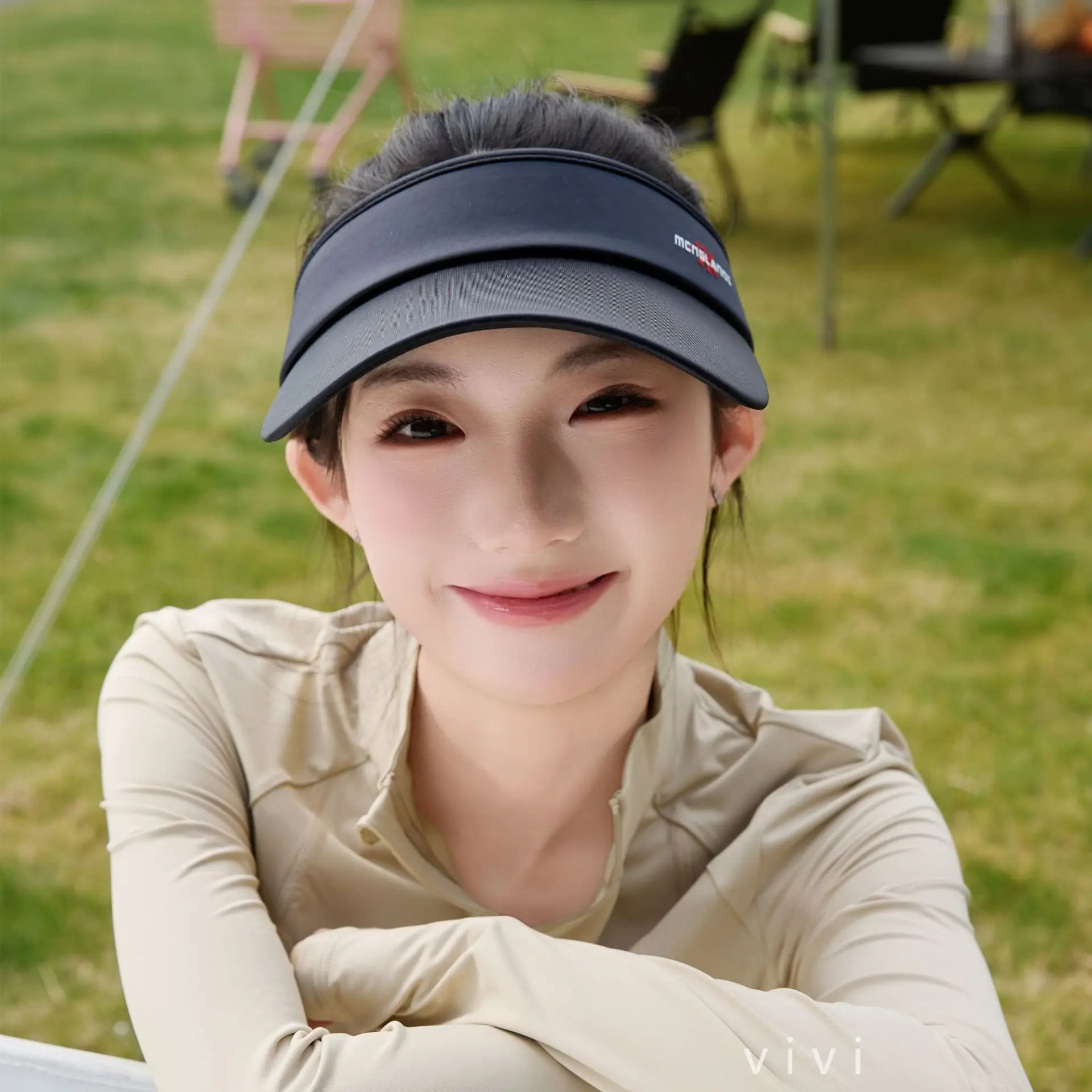 Women White UV Visor Hat with Extended Brim - Image 7