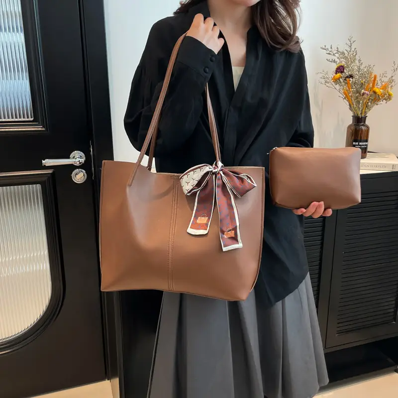 Women 2025 Large Capacity Tote Bag Black Leather - Image 5