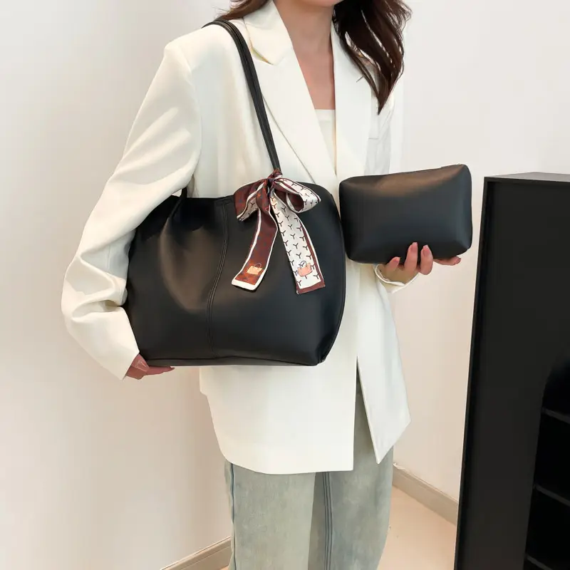 Women 2025 Large Capacity Tote Bag Black Leather - Image 6