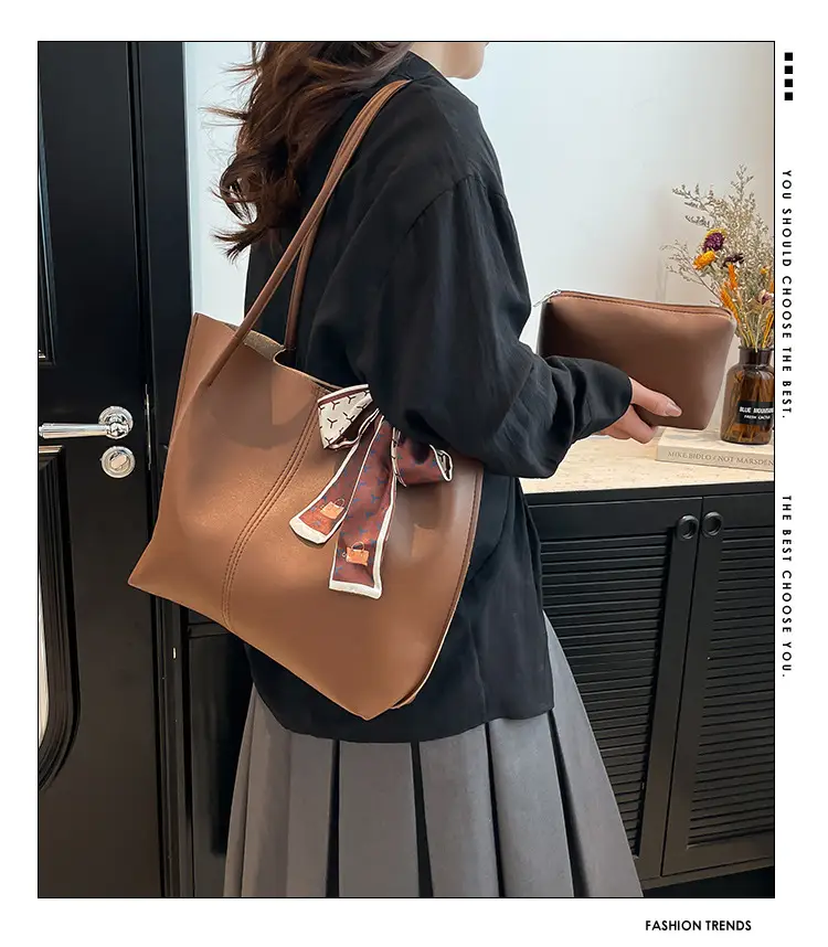 Women 2025 Large Capacity Tote Bag Black Leather — feature 2