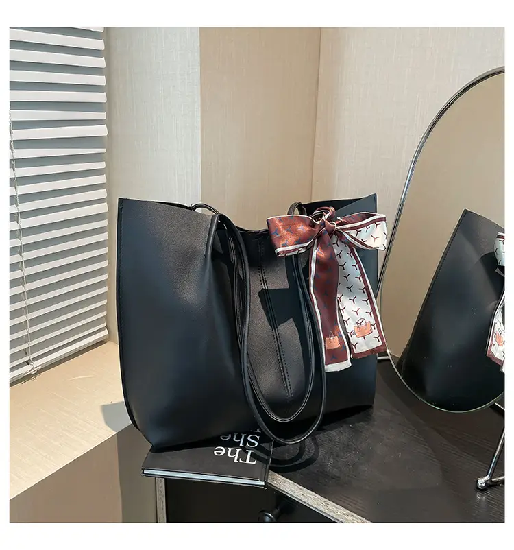 Women 2025 Large Capacity Tote Bag Black Leather — feature 23