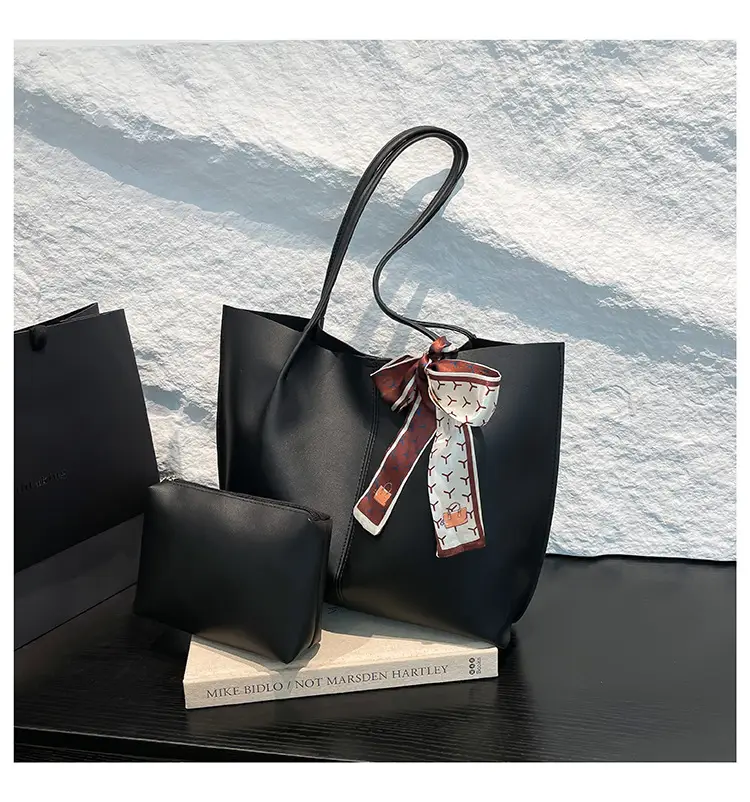 Women 2025 Large Capacity Tote Bag Black Leather — feature 27
