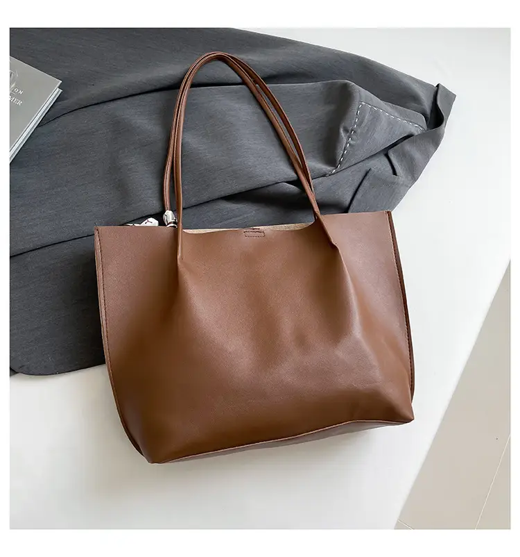 Women 2025 Large Capacity Tote Bag Black Leather — feature 50