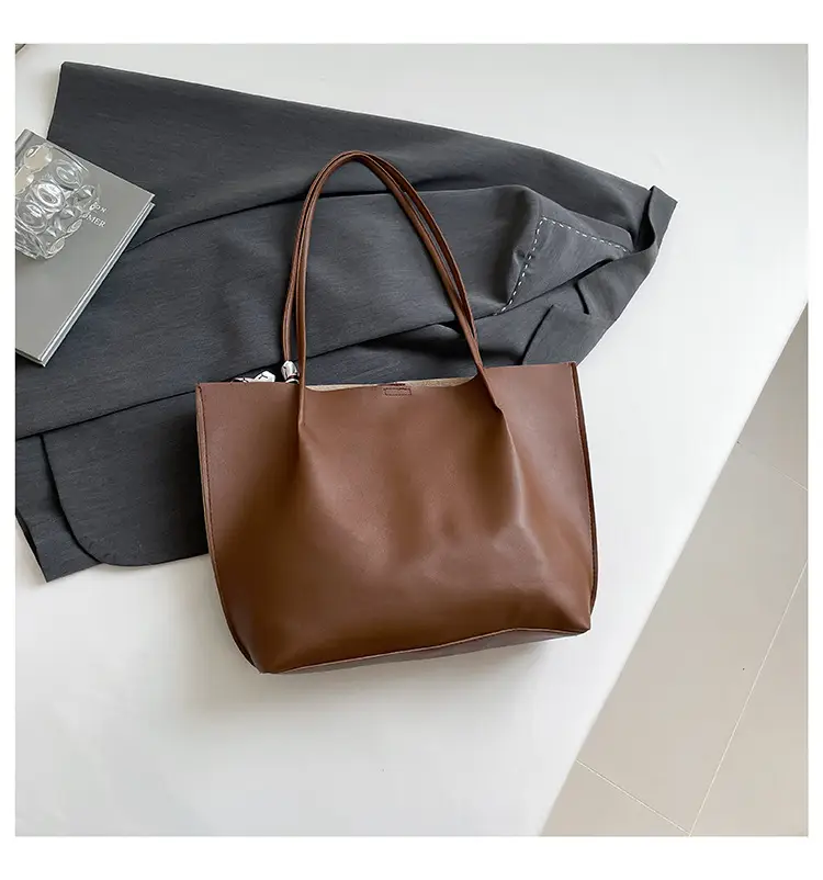 Women 2025 Large Capacity Tote Bag Black Leather — feature 51