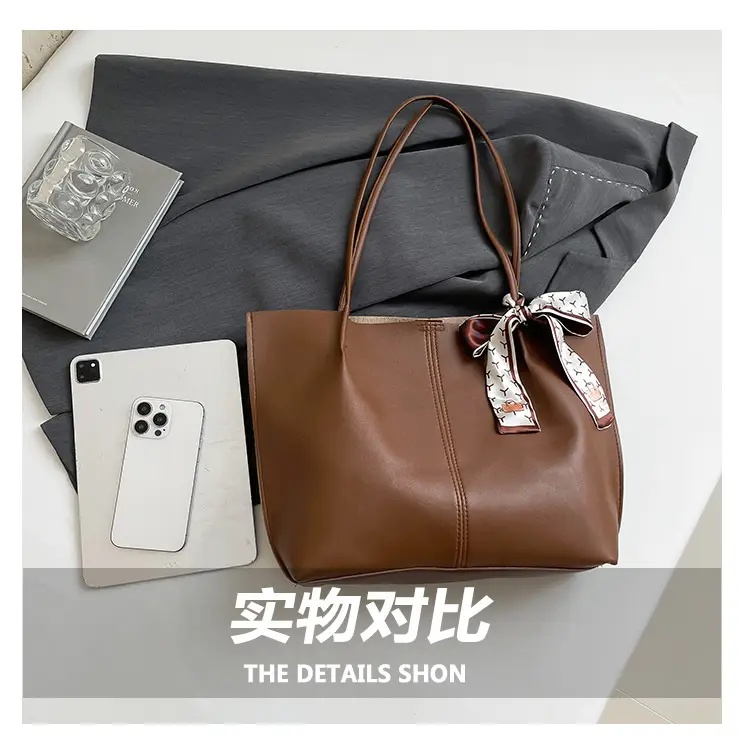 Women 2025 Large Capacity Tote Bag Black Leather — feature 7