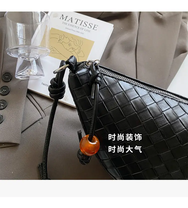Women Crossbody Bag Black Woven Large Capacity 2025 — feature 6