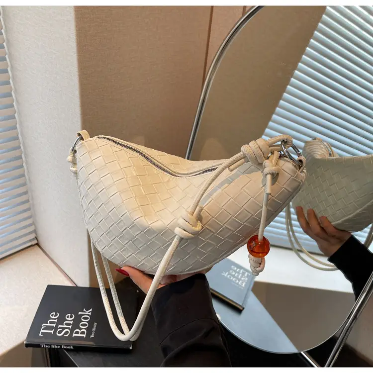 Women Crossbody Bag Black Woven Large Capacity 2025 - Image 2