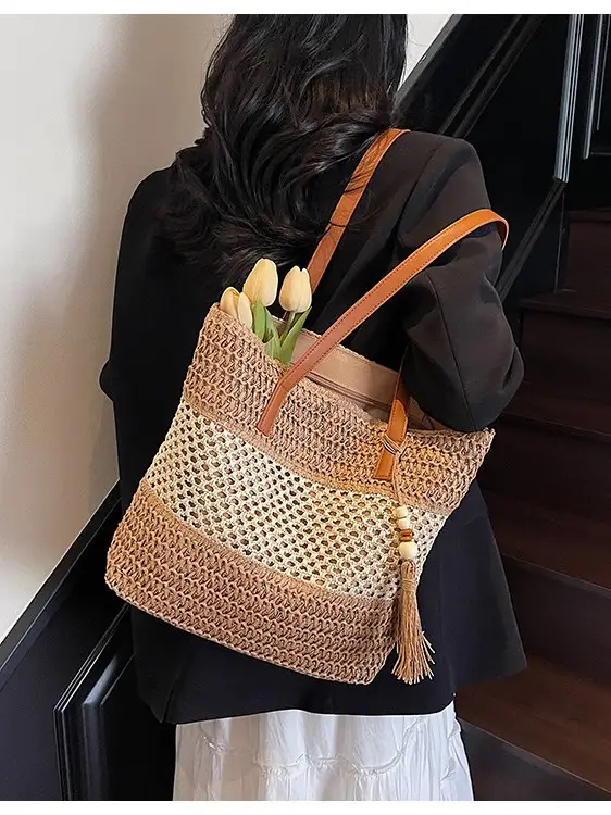 Handwoven Straw Commuter Bag for Women 2025 - Image 6