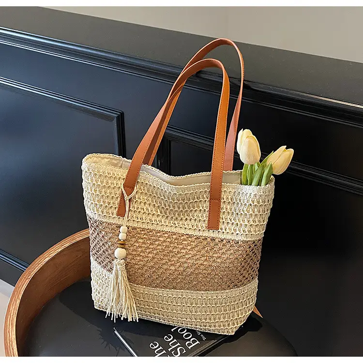 Handwoven Straw Commuter Bag for Women 2025 - Image 2